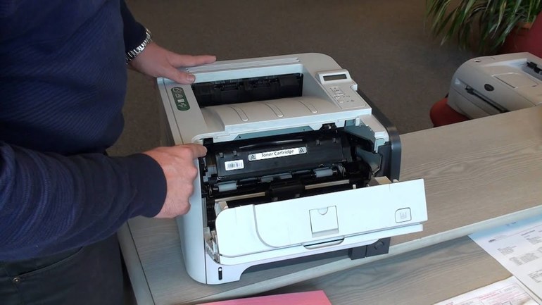Bekerja dengan pencetak