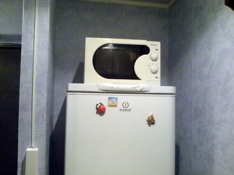 Опции за поставяне на печката отгоре и до друго домакинско оборудване