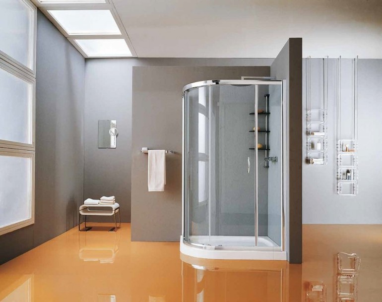 Standard shower cubicle