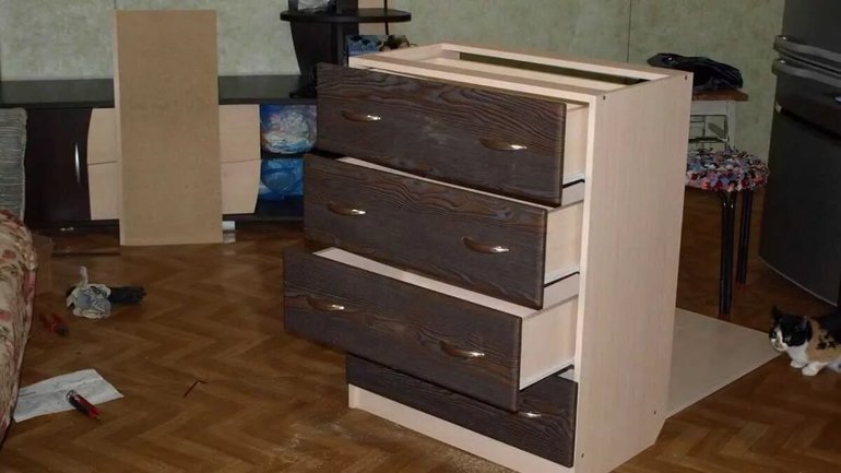 Generelle regler for montering av møbelsnekker med egne hender