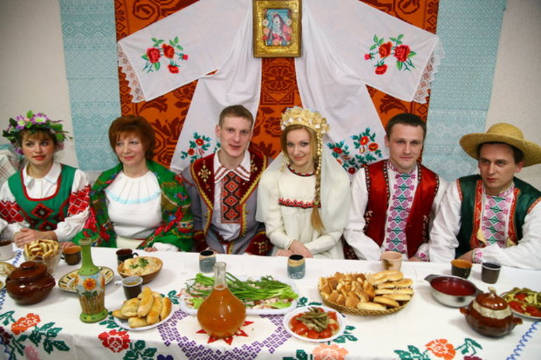 Bryllupsdekoration i russisk stil
