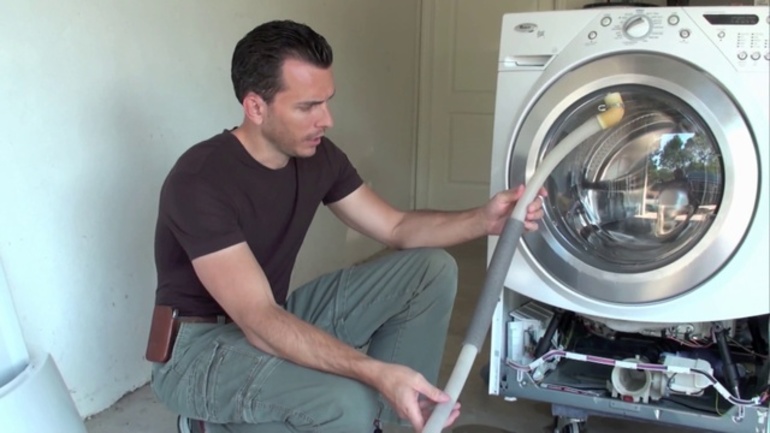 Manieren om geur te verwijderen in een wasmachine