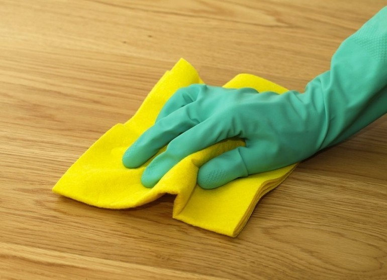 Πώς να σκουπίσετε το ιώδιο από το λινέλαιο